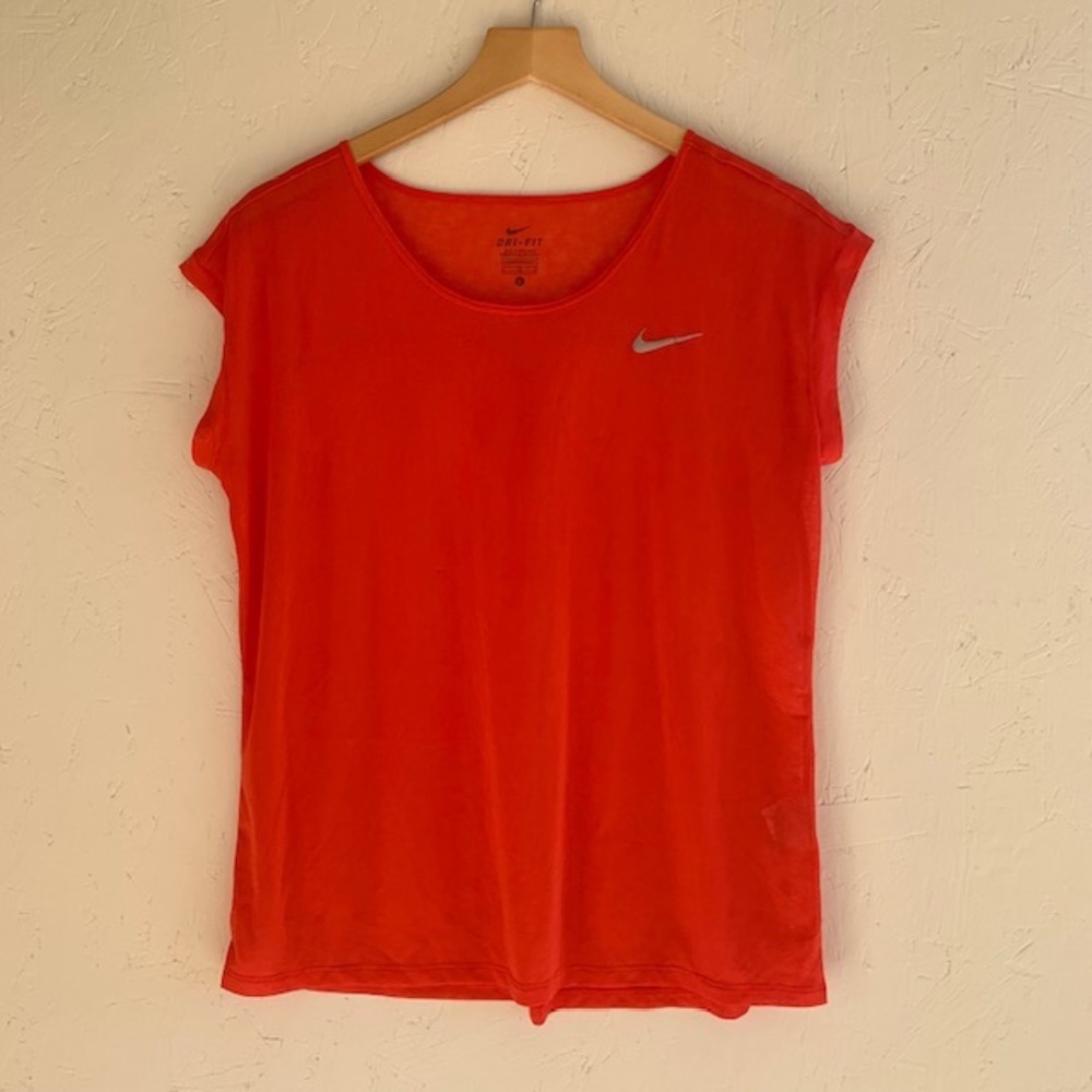 Nike Dri-Fit Polyester Red Gym Shirt Large